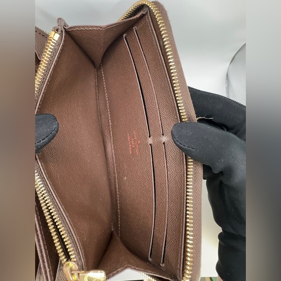 💯AUTHENTIC Louis Vuitton. Damier Zip Long Wallet - Picture 8 of 15